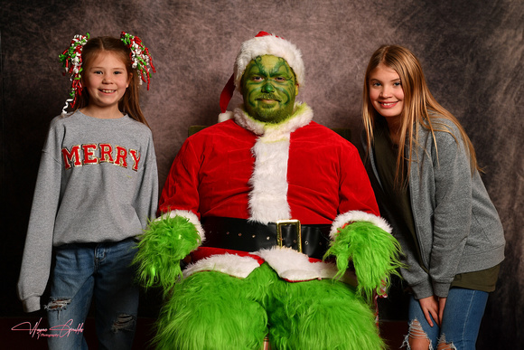 Merry Grinchmas 2023-9